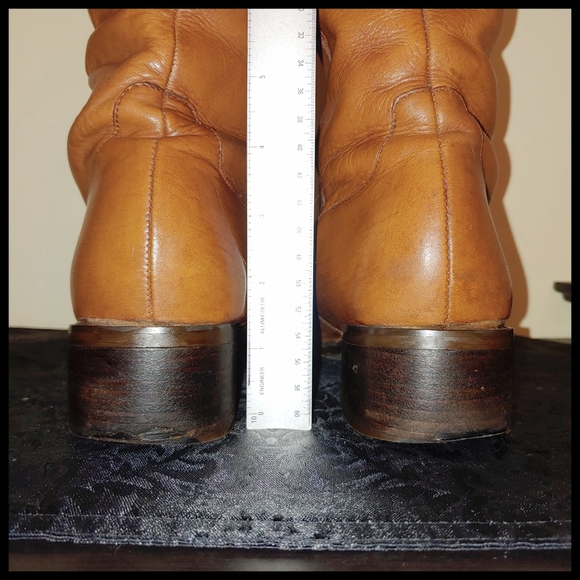 Etienne Aigner Chastity Leather Boots 9.5 (Closer to 8.5 or 9) - Picture 7 of 13